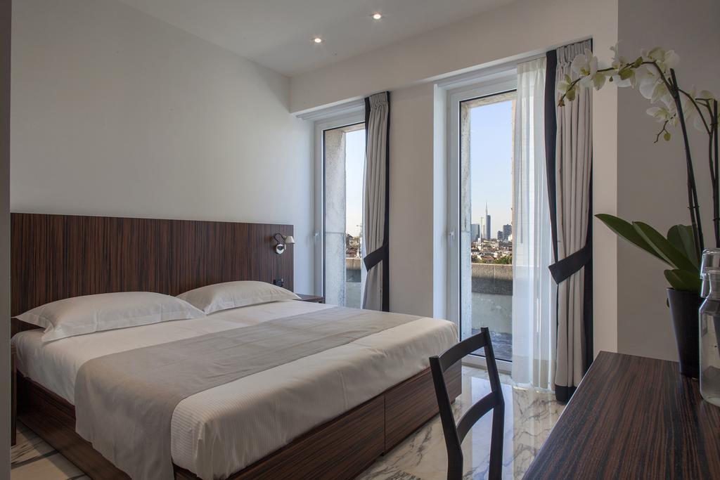 My Bed Montenapoleone Milano Exteriör bild