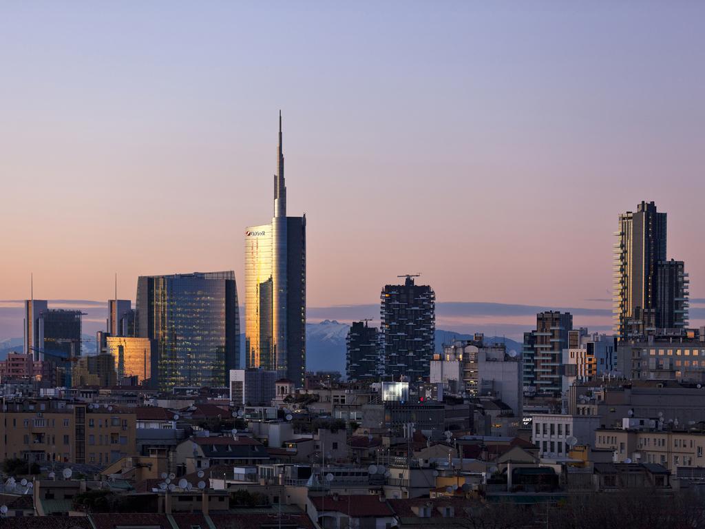 My Bed Montenapoleone Milano Exteriör bild