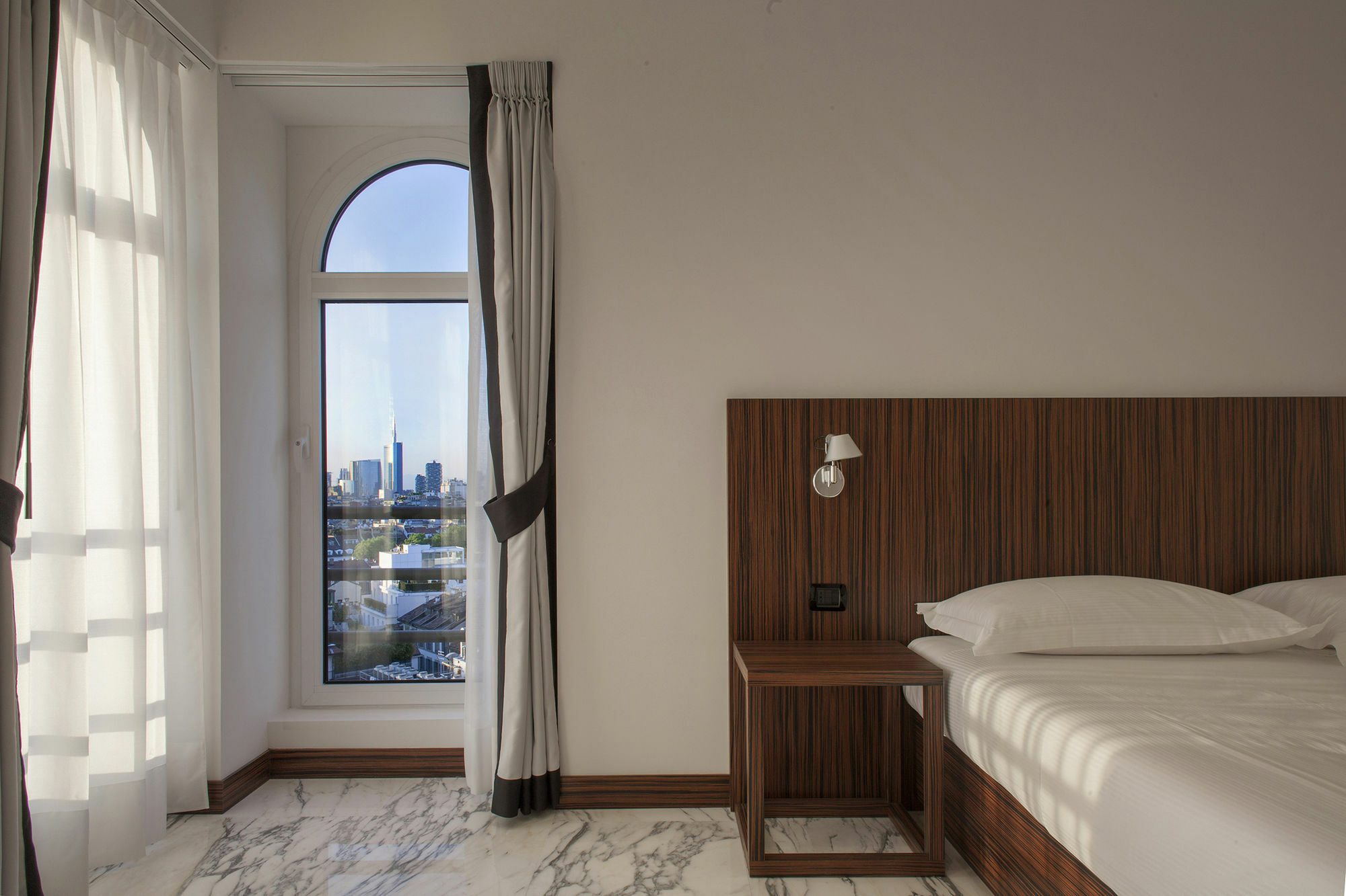My Bed Montenapoleone Milano Exteriör bild
